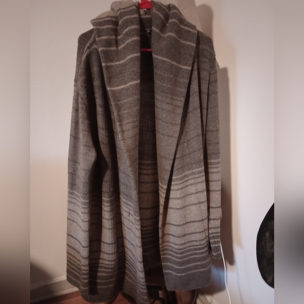 Women's cardigan